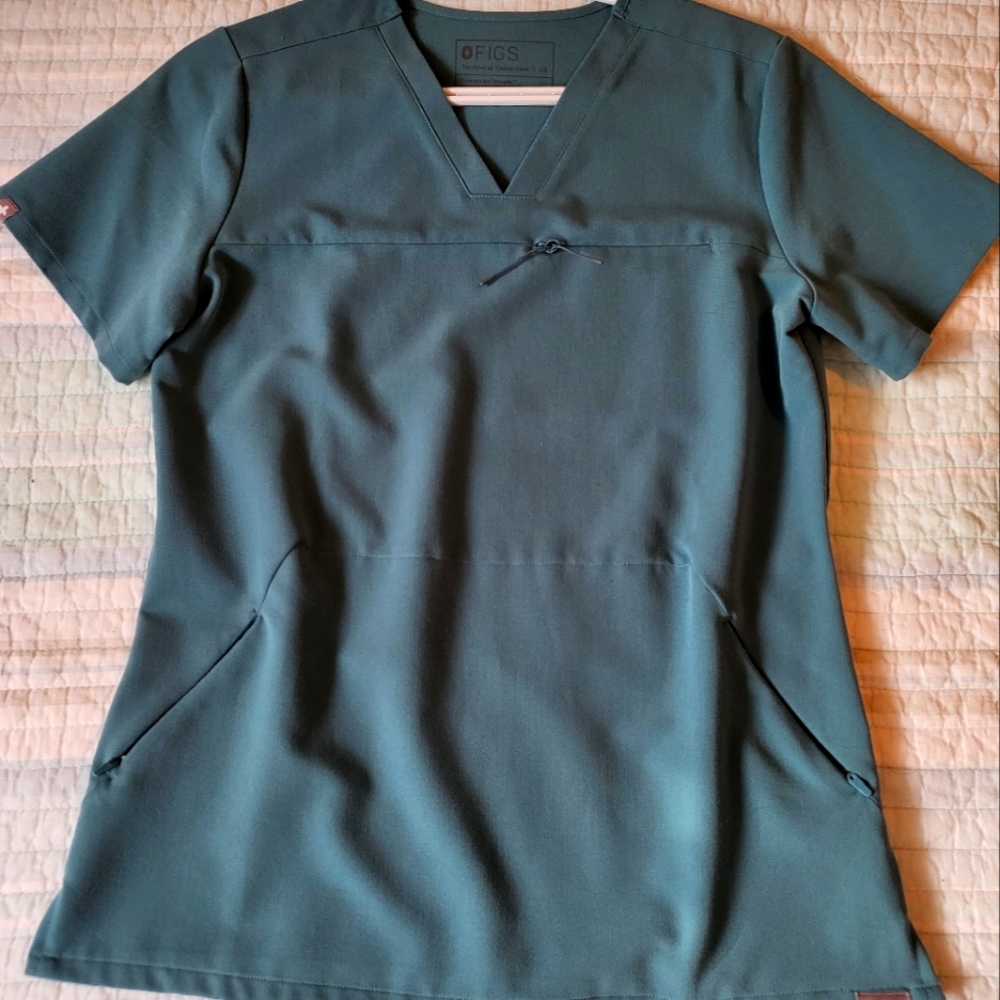 Scrub shirt